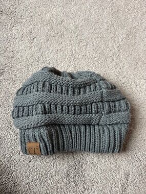C.C Grey Beanie Popular Lined Cable Knit Skully Hat SIZE OS